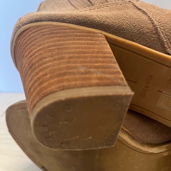 Dolce Vita Ankle Boot Bootie Size 8 Taupe Beige Suede Slip On Mid Heel 2.5. - Picture 14 of 14